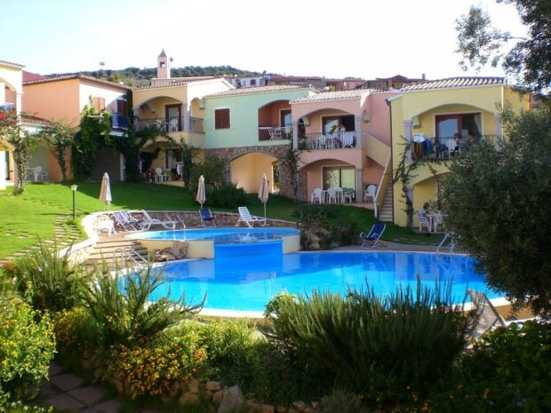Appartementen I Giardini di Badus - 3x goedkope eilanden in Europa voor jouw volgende zonvakantie