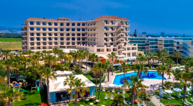 Hotel met zwembad, all-inclusive op Cyprus