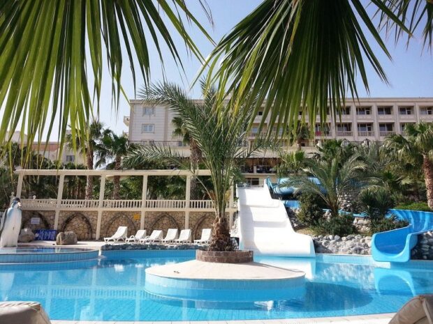Zwembad all inclusive op Cyprus