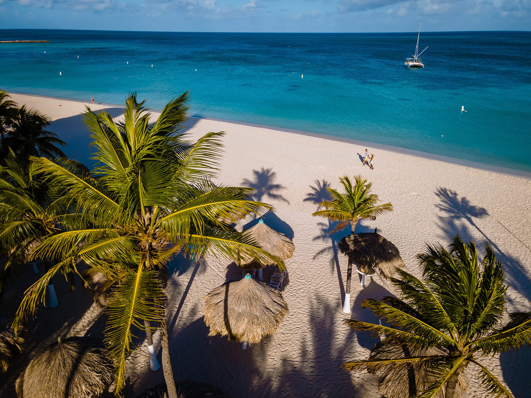 Complete reisgids voor Aruba: Wat zien, doen en proeven op het eiland - palm beach
