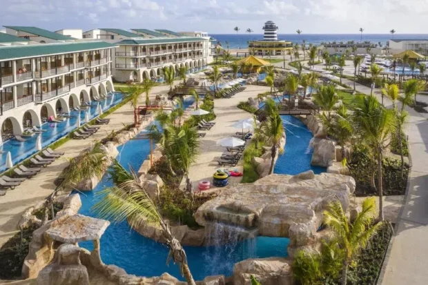 Ocean El Faro Resort